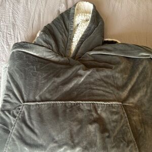 The Comfy Gray Hooded Blanket